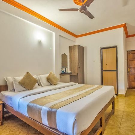 The Village Beach Resort Baga Exterior foto