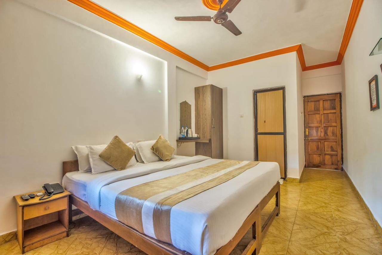 The Village Beach Resort Baga Exterior foto