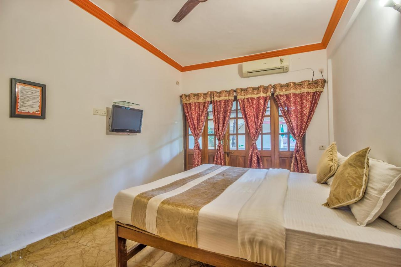The Village Beach Resort Baga Exterior foto